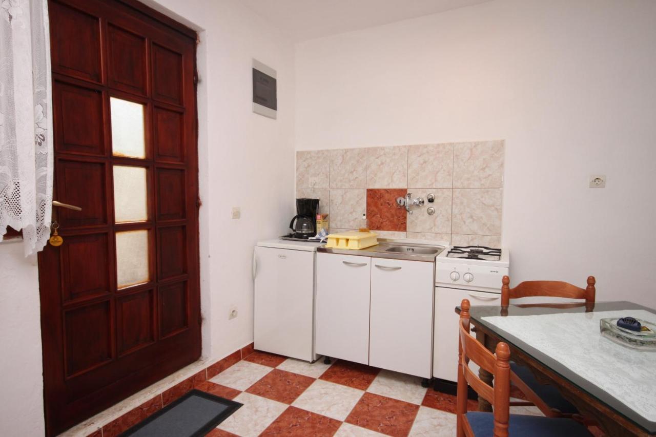Apartments With A Parking Space Starigrad, Paklenica - 6618 Εξωτερικό φωτογραφία